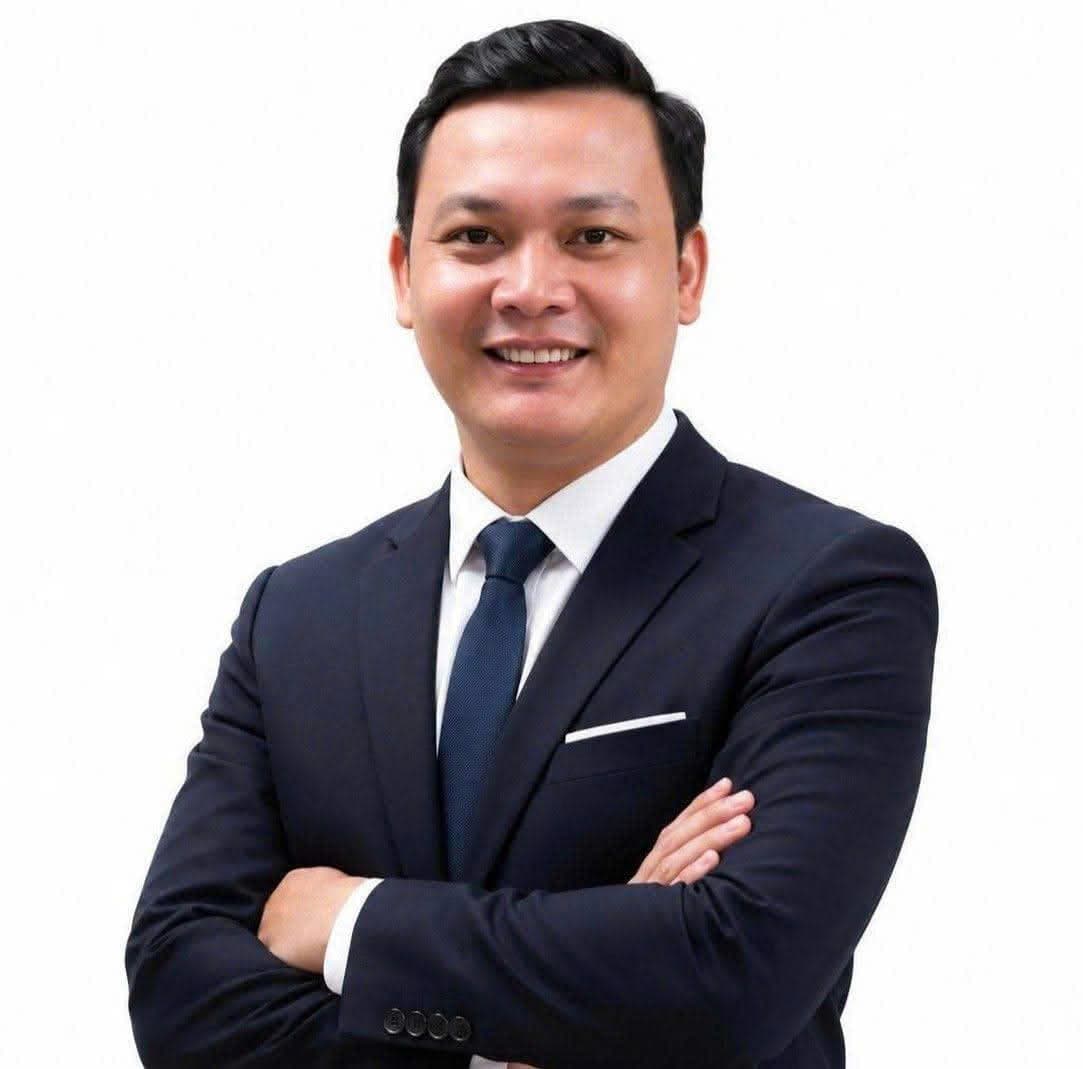 Nhà báo Hoàng Vững